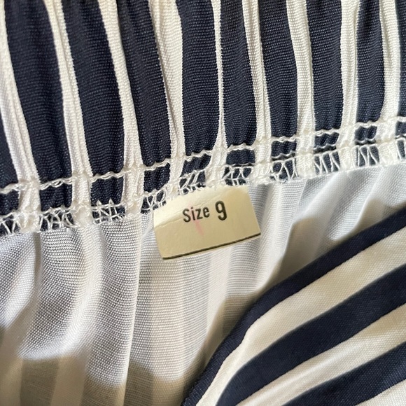 Vintage 1960s Pleated Navy Blue White Stripes Zip Up Skirt Made in USA - Picture 5 of 7